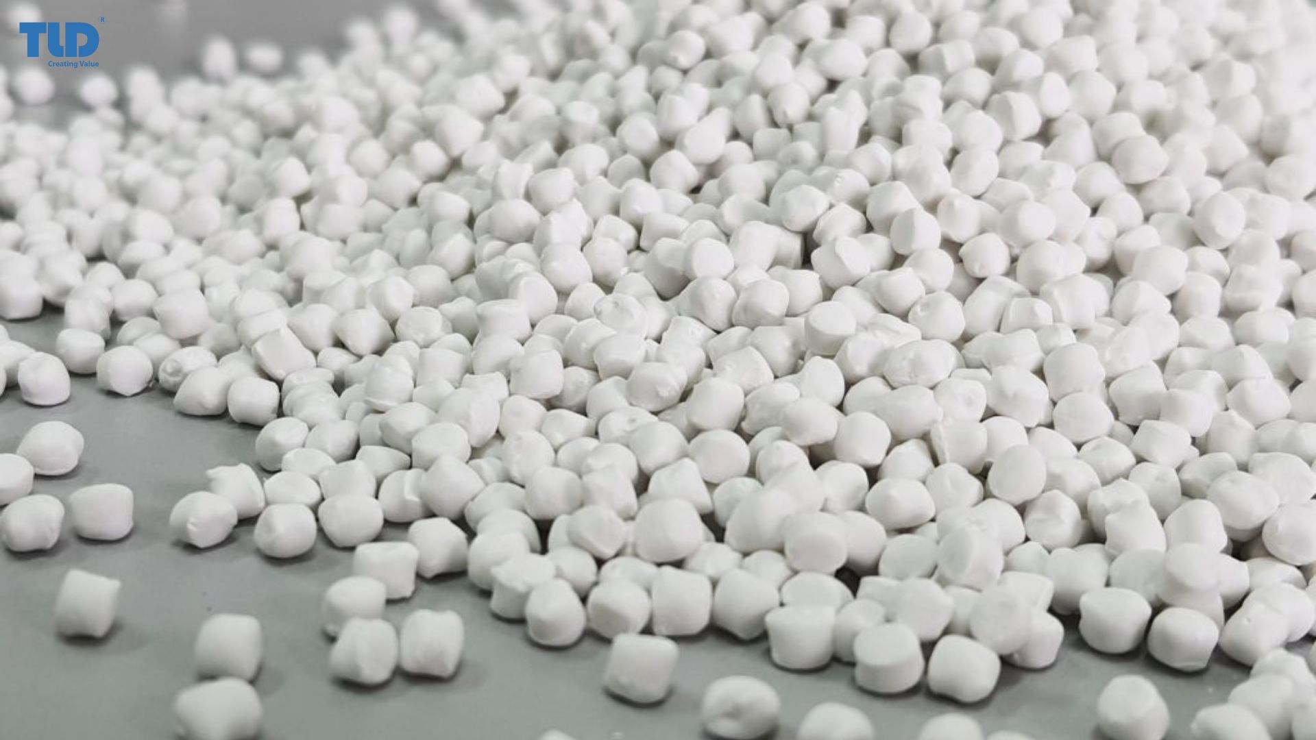 titanium-dioxide-in-white-masterbatch-production