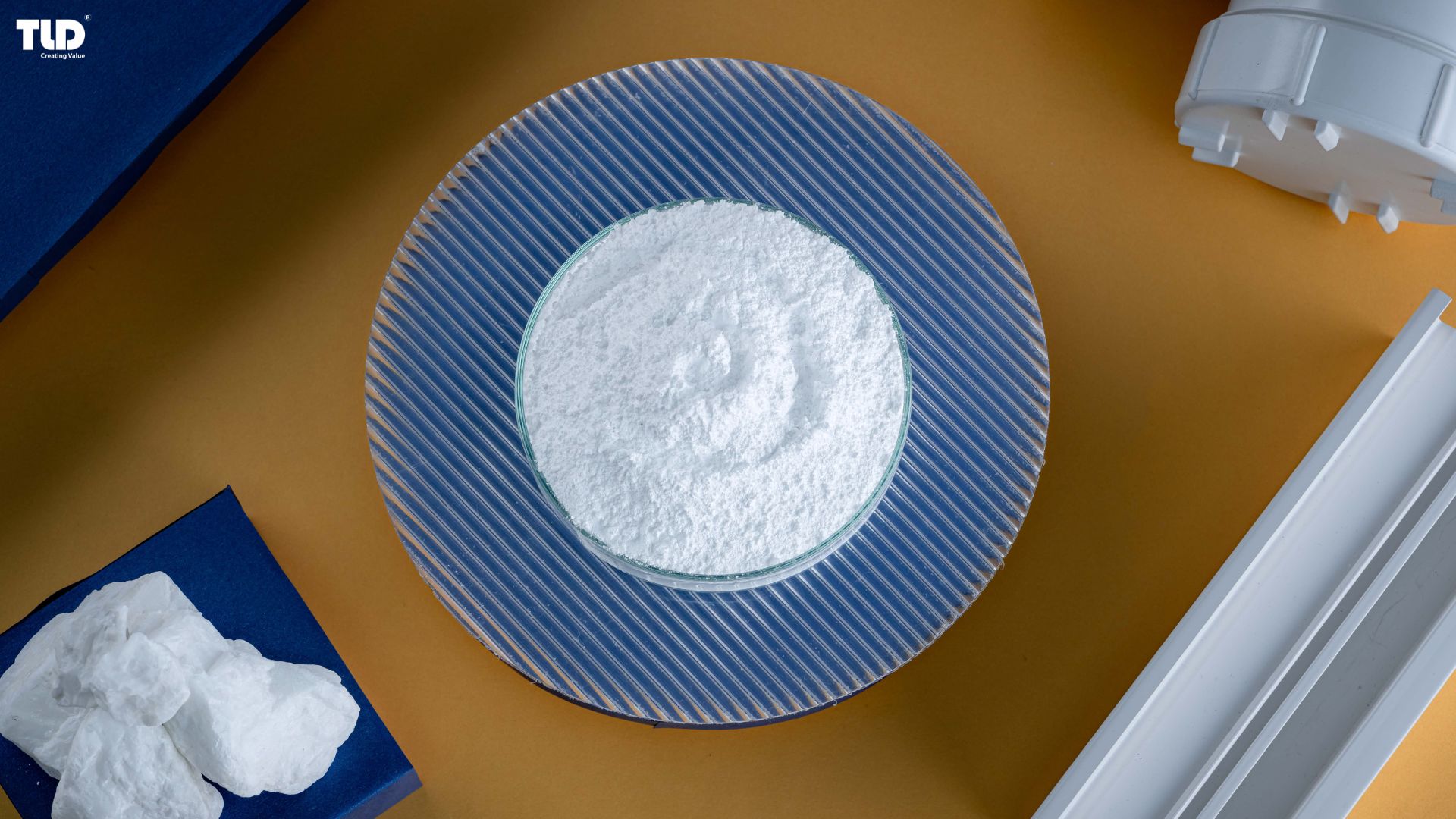 Ground calcium carbonate with high purity, whiteness and brightness