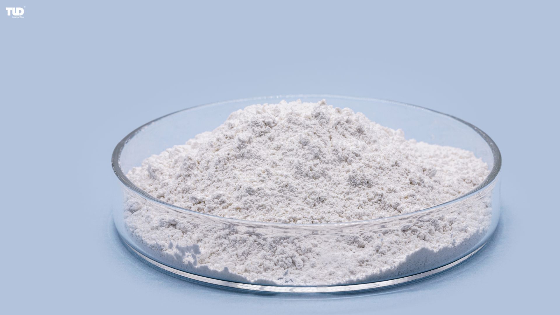 Barium stearate in fine white powder form, widely used as lubricant in industrial manufacturing