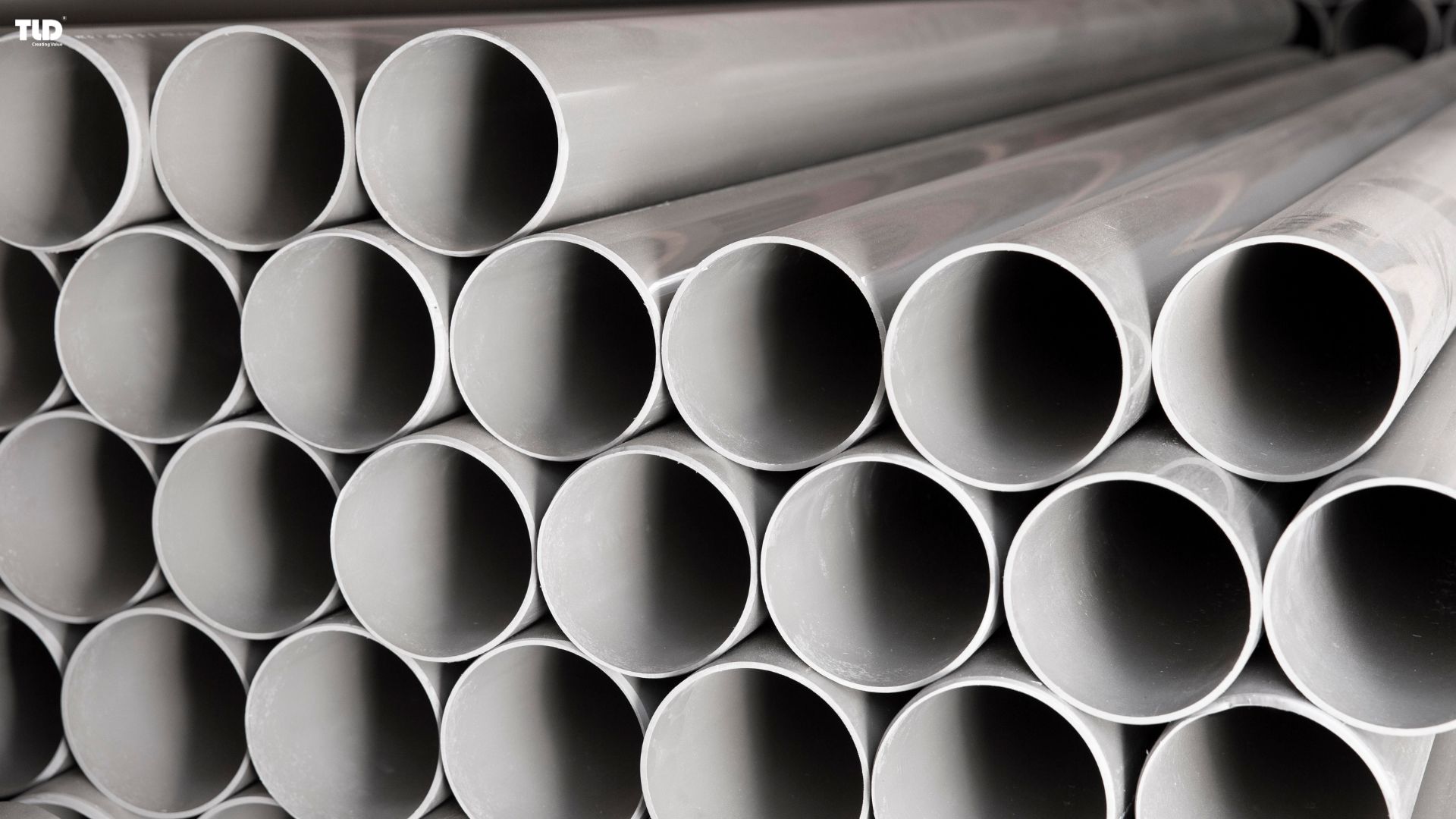 PVC profiles with appropriate stabilizer systems ensure dimensional stability and weather resistance outdoors