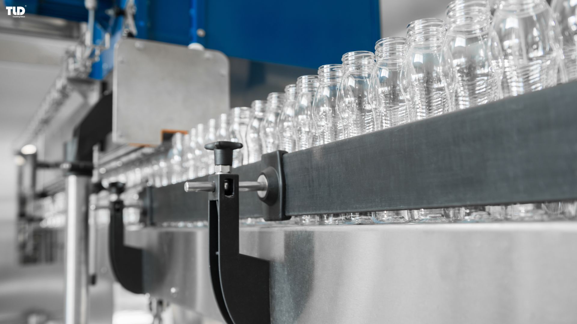 Calcium stearate supporting smooth melt flow and clean mold release in plastic processing