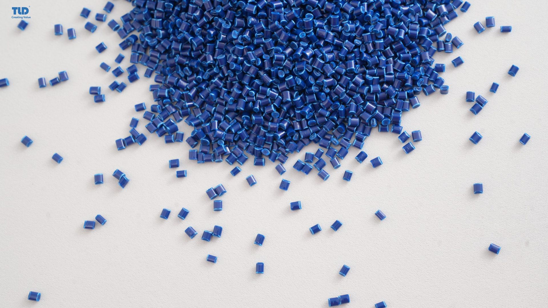 PP compound pellets used in plastic manufacturing to enhance strength, durability, and processing performance