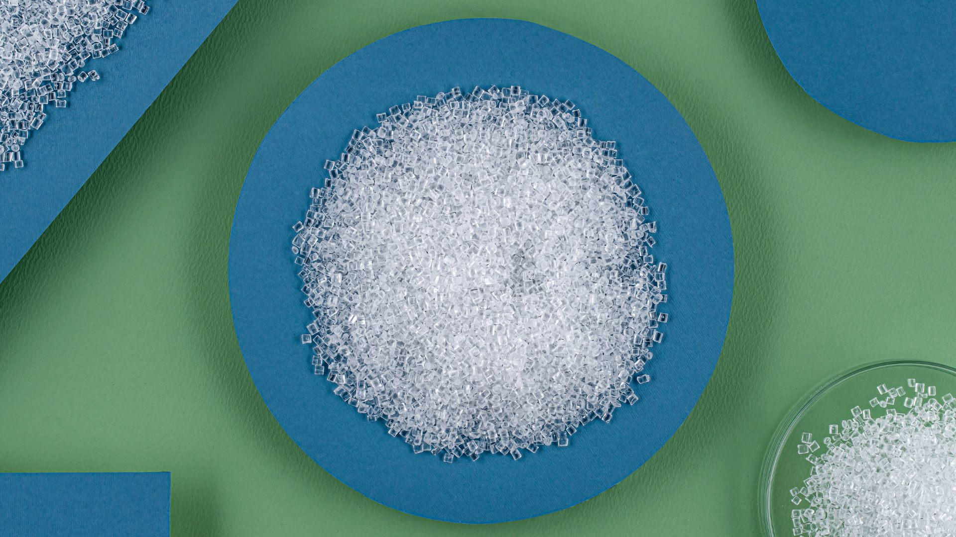 HIPS pellets are fed into production lines and processed into finished products through extrusion, injection molding, or thermoforming.